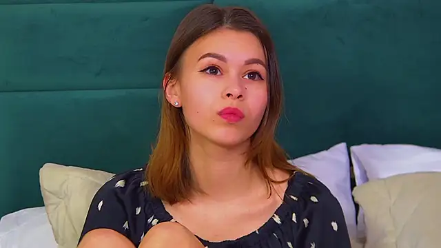 PollyLanders online show from 02/19/25, 03:27