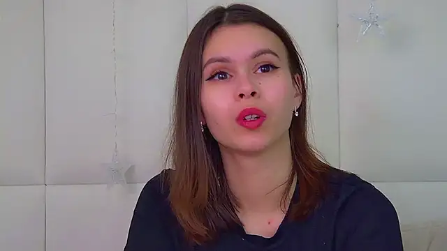 PollyLanders online show from 12/15/25, 06:12