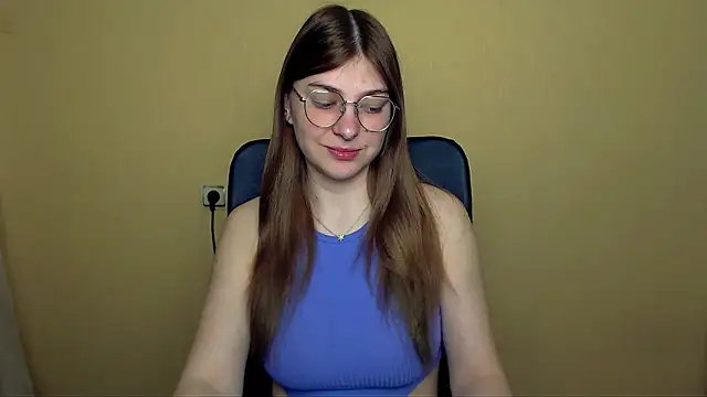 Luna Lush  online show from 04/10/26, 08:52