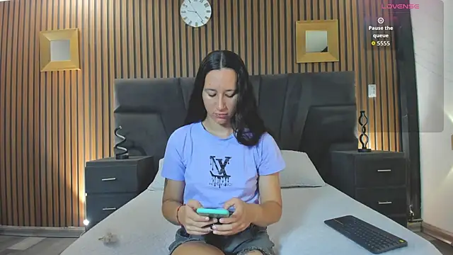 AmatistaLux  online show from 11/05/25, 02:28