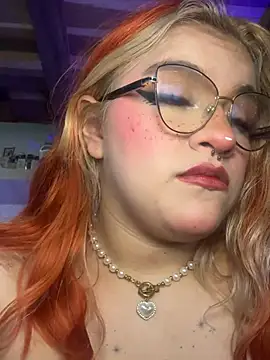 SophiaWeestt99 online show from 04/19/26, 04:45