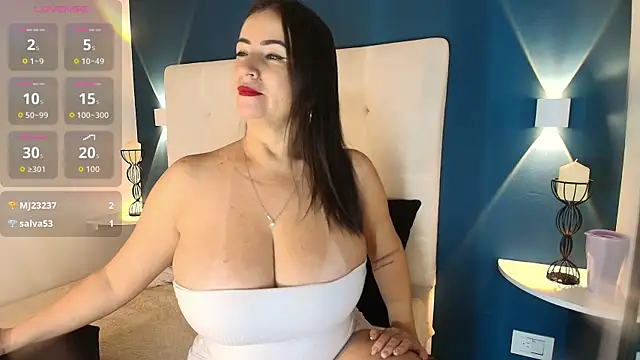 Emmawattsom online show from 11/09/25, 01:42