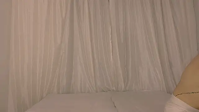 Miiafoxxx online show from 02/08/26, 05:22