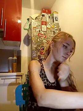 Snapshot of ElektrikFrancaise chatting on 09/23/25, 12:35 ElektrikFrancaise online show from 09/23/25, 12:35