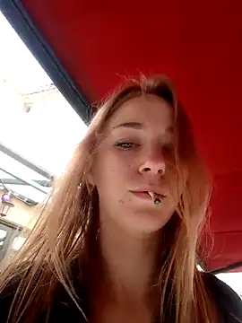 Snapshot of ElektrikFrancaise chatting on 10/24/25, 01:40 ElektrikFrancaise online show from 10/24/25, 01:40