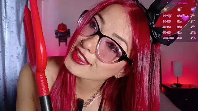 Snapshot of luccycollins_ chatting on 10/30/25, 02:07 luccycollins online show from 10/30/25, 02:07