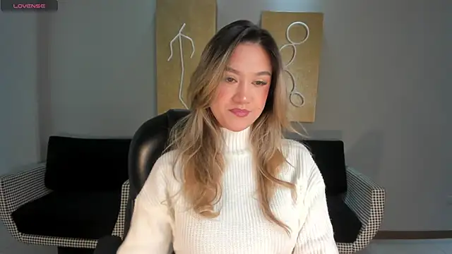 RebeccaHudson online show from 10/23/25, 10:58