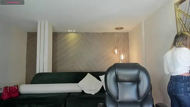 RebeccaHudson online show from 02/19/26, 07:10