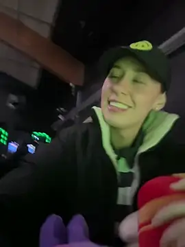 Snapshot of M1ssyk1ssy chatting on 01/22/25, 10:48 M1ssyk1ssy online show from 01/22/25, 10:48