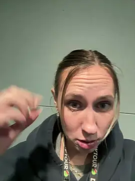 Snapshot of M1ssyk1ssy chatting on 01/31/25, 06:36 M1ssyk1ssy online show from 01/31/25, 06:36