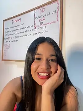 Snapshot of Aitana98_ chatting on 02/15/25, 07:16 Aitana98  online show from 02/15/25, 07:16