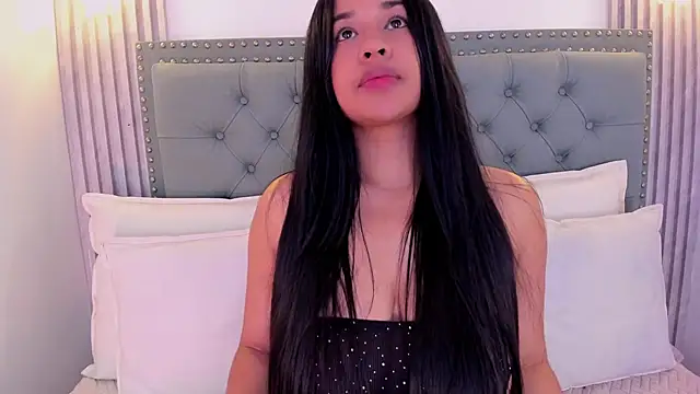 Snapshot of Aitana98_ chatting on 02/27/25, 07:01 Aitana98  online show from 02/27/25, 07:01