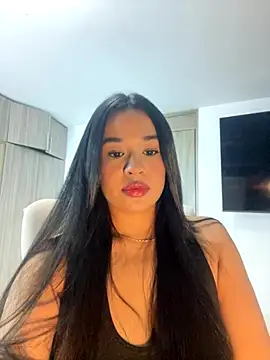 Snapshot of Aitana98_ chatting on 09/20/25, 02:12 Aitana98  online show from 09/20/25, 02:12