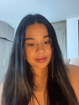 Snapshot of Aitana98_ chatting on 10/18/25, 01:52 Aitana98  online show from 10/18/25, 01:52