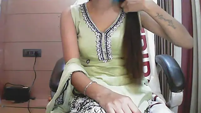 collage hoty online show from 12/22/25, 04:48