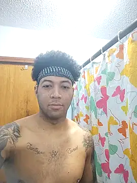 Snapshot of Morenocosta12 chatting on 09/24/25, 02:48 Morenocosta12 online show from 09/24/25, 02:48