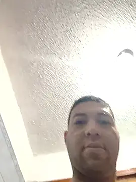 Snapshot of Morenocosta12 chatting on 02/10/26, 02:43 Morenocosta12 online show from 02/10/26, 02:43