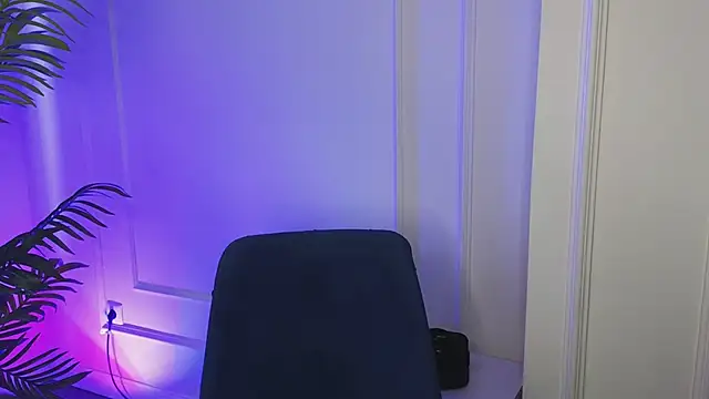 Deiri Delightful online show from 12/17/24, 06:35