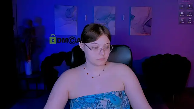 Snapshot of nikole_kitt chatting on 05/11/26, 07:00 nikole kitt online show from 05/11/26, 07:00