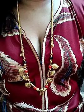 Snapshot of gaurika18 chatting on 03/04/25, 01:55 gaurika18 online show from 03/04/25, 01:55