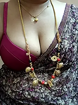 Snapshot of gaurika18 chatting on 03/06/25, 05:00 gaurika18 online show from 03/06/25, 05:00