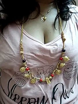 Snapshot of gaurika18 chatting on 03/09/25, 03:05 gaurika18 online show from 03/09/25, 03:05