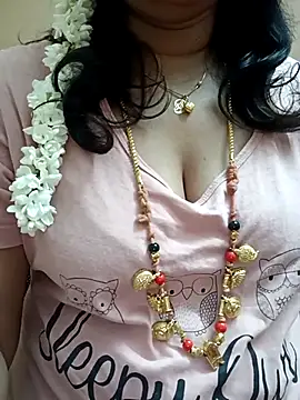 Snapshot of gaurika18 chatting on 03/12/25, 06:22 gaurika18 online show from 03/12/25, 06:22