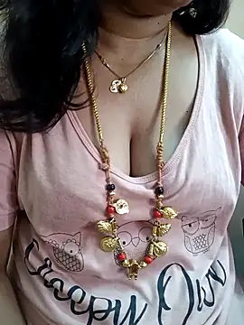 Snapshot of gaurika18 chatting on 03/14/25, 02:42 gaurika18 online show from 03/14/25, 02:42