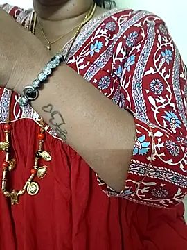 Snapshot of gaurika18 chatting on 09/21/25, 08:05 gaurika18 online show from 09/21/25, 08:05