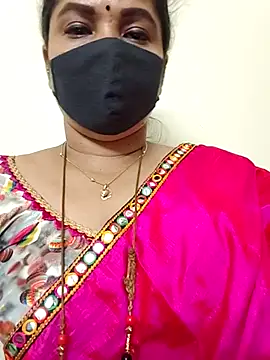 Snapshot of gaurika18 chatting on 10/06/25, 01:08 gaurika18 online show from 10/06/25, 01:08