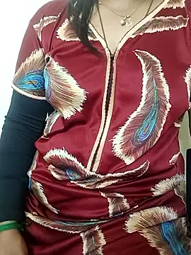 Snapshot of gaurika18 chatting on 10/14/25, 06:42 gaurika18 online show from 10/14/25, 06:42