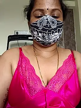 Snapshot of gaurika18 chatting on 03/12/26, 05:57 gaurika18 online show from 03/12/26, 05:57