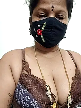 Snapshot of gaurika18 chatting on 05/14/26, 11:33 gaurika18 online show from 05/14/26, 11:33