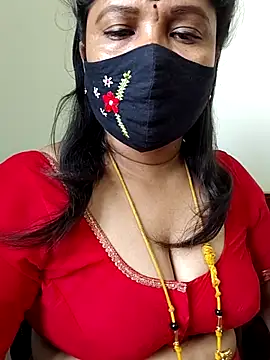 Snapshot of gaurika18 chatting on 06/07/26, 05:44 gaurika18 online show from 06/07/26, 05:44