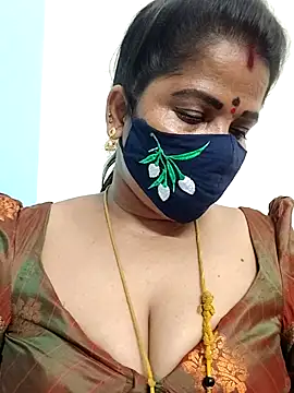 Snapshot of gaurika18 chatting on 06/11/26, 04:27 gaurika18 online show from 06/11/26, 04:27