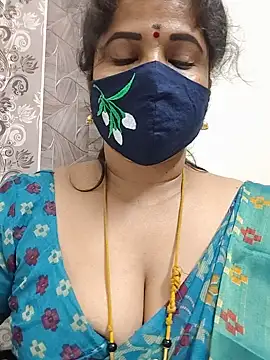 Snapshot of gaurika18 chatting on 06/15/26, 05:15 gaurika18 online show from 06/15/26, 05:15