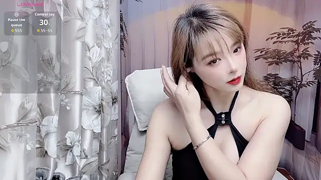 Snapshot of NINIbaby-99 chatting on 05/25/26, 04:24 NINIbaby-99 online show from 05/25/26, 04:24