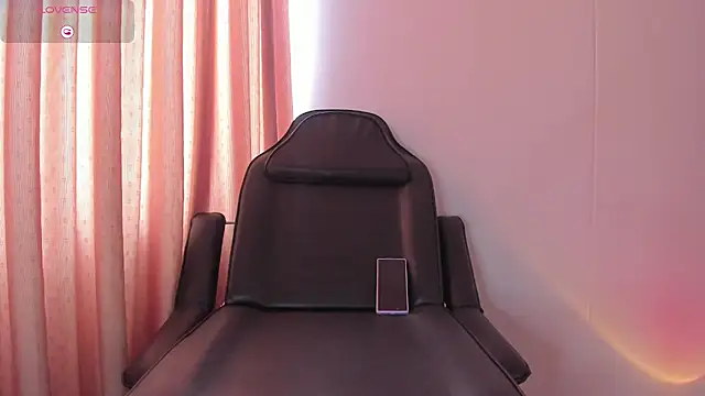 Whitekitty-exe online show from 02/15/25, 03:06