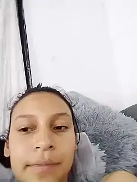 Snapshot of emma_ambar chatting on 12/05/24, 11:18 emma ambar online show from 12/05/24, 11:18