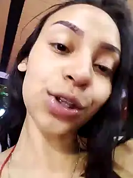 Snapshot of emma_ambar chatting on 01/18/25, 01:52 emma ambar online show from 01/18/25, 01:52