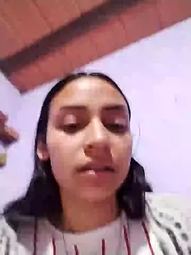 Snapshot of emma_ambar chatting on 01/21/25, 12:25 emma ambar online show from 01/21/25, 12:25