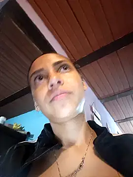 Snapshot of emma_ambar chatting on 02/05/25, 12:10 emma ambar online show from 02/05/25, 12:10