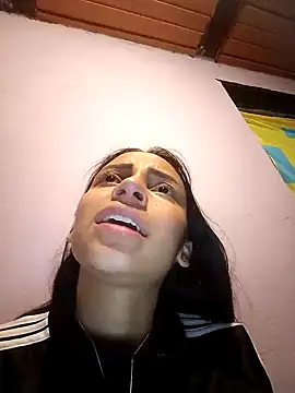 Snapshot of emma_ambar chatting on 02/08/25, 12:06 emma ambar online show from 02/08/25, 12:06