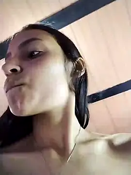 Snapshot of emma_ambar chatting on 03/14/25, 04:43 emma ambar online show from 03/14/25, 04:43