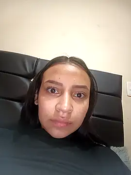 Snapshot of emma_ambar chatting on 09/18/25, 04:31 emma ambar online show from 09/18/25, 04:31