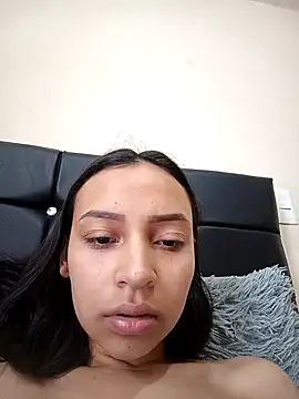 Snapshot of emma_ambar chatting on 09/26/25, 04:22 emma ambar online show from 09/26/25, 04:22