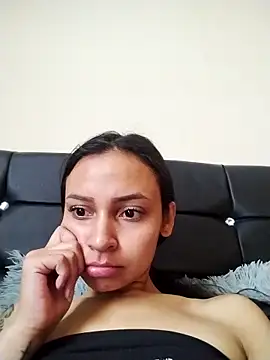 Snapshot of emma_ambar chatting on 10/08/25, 05:10 emma ambar online show from 10/08/25, 05:10