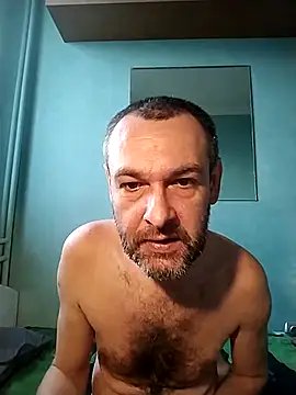 Andrzej-M online show from 10/04/25, 03:43