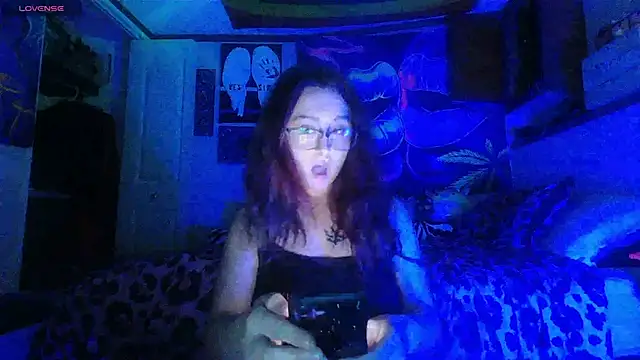 NovaLove2002 online show from 11/12/25, 02:45