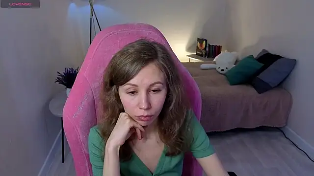 Lill Mary online show from 02/16/25, 06:43